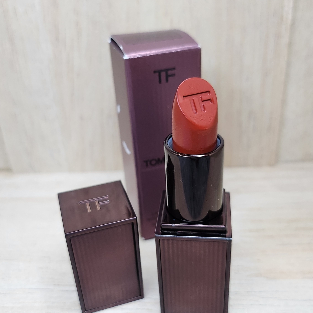 Tom Ford Lipstick in Vibrant Red